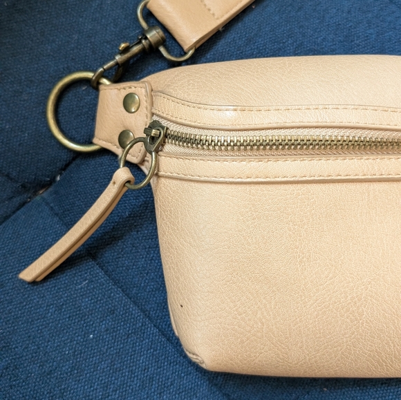 Tan Belt bag - Picture 2 of 5